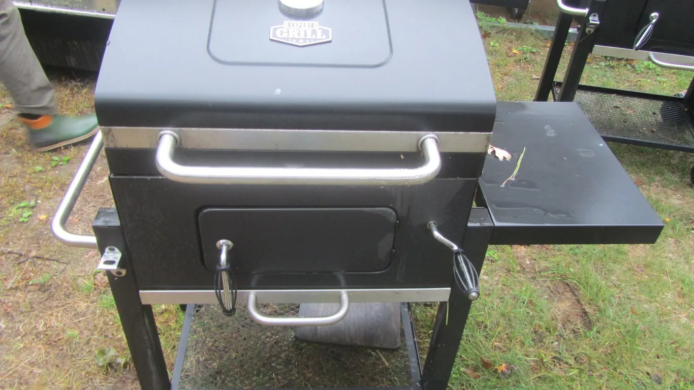 Expert Charcoal Grill