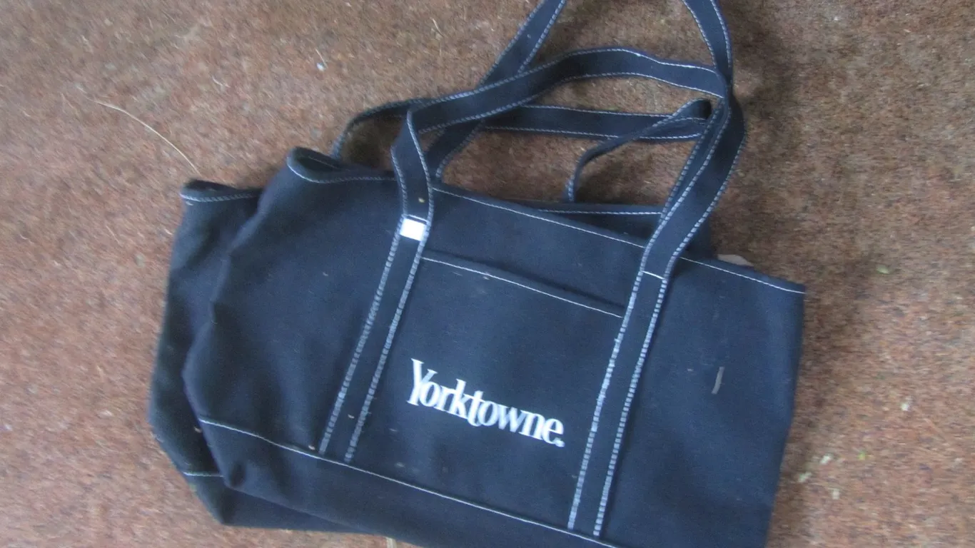 (2) Yorktowne Bags