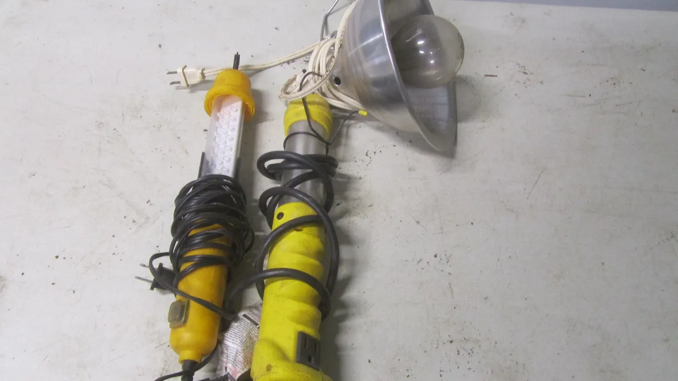 (3) Hanging Work Lights