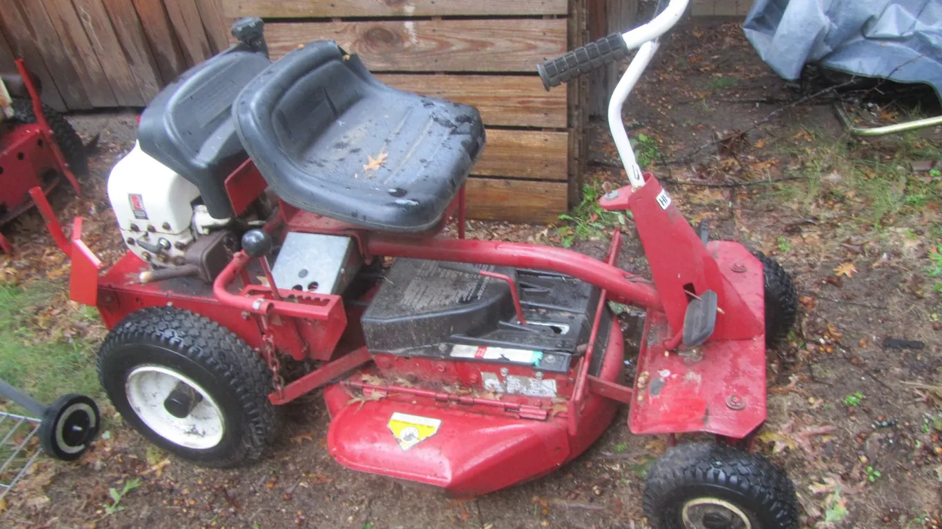 Snapper Riding Lawn Mower