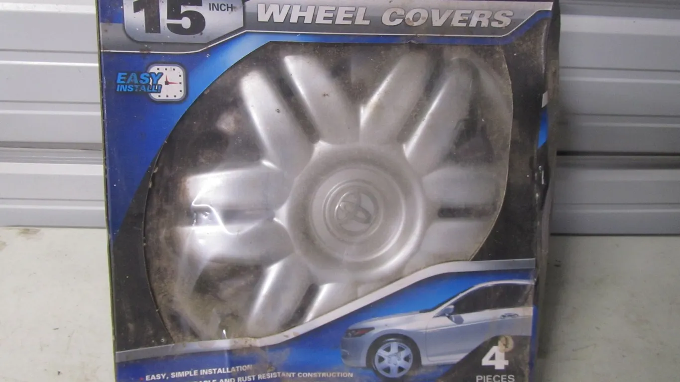 Set Of (4) Classic Series 15" Wheel Covers