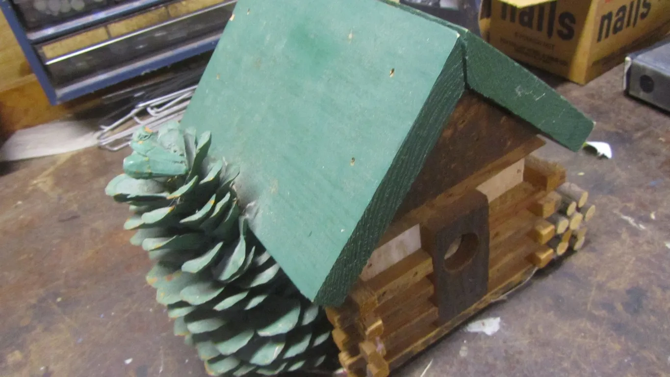 Cabin Style Bird House