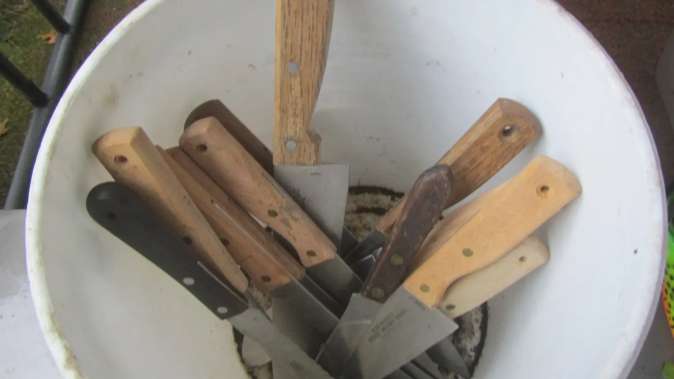 Lot Of Assorted Kitchen Knives
