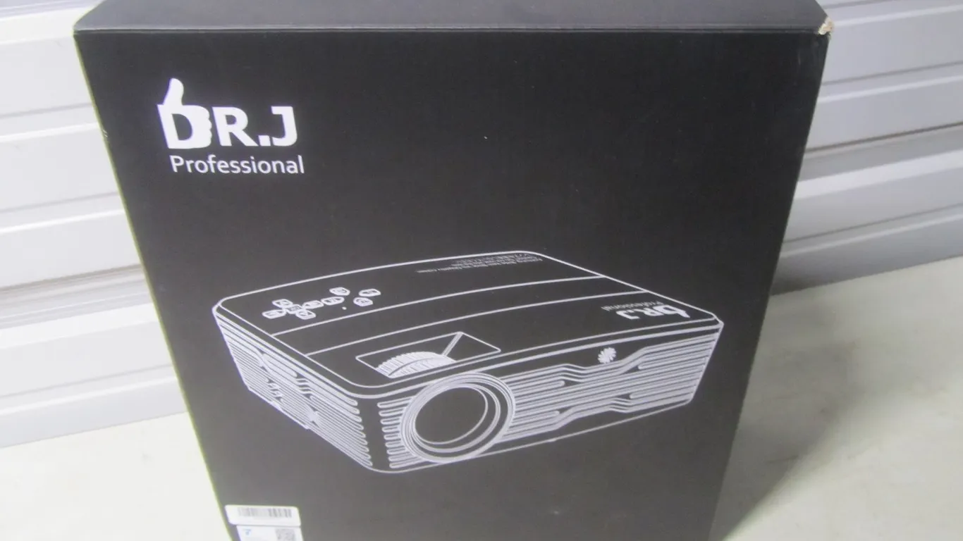 Dr. J Professional Native 1080P Projector