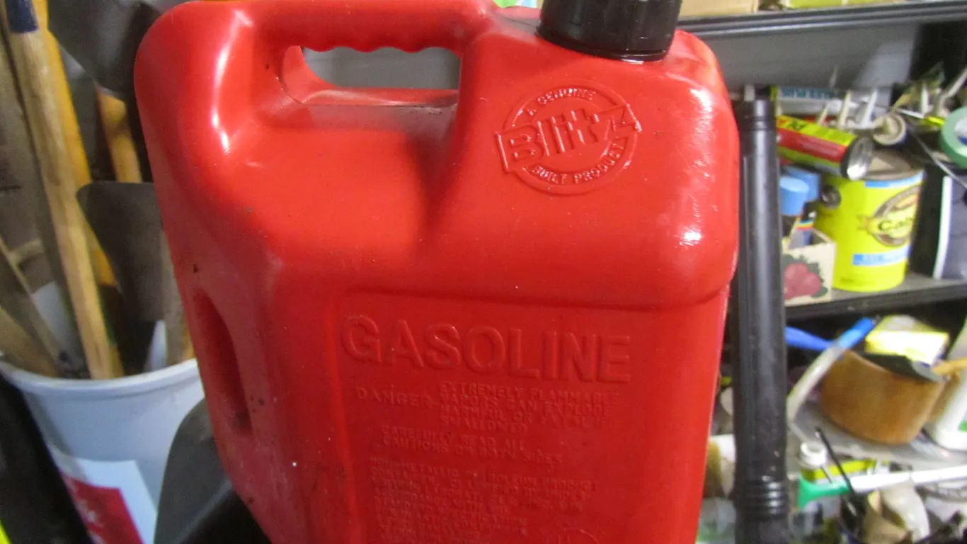 Blitz 2.5 Gallon Gas Can