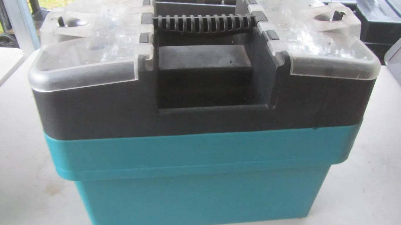Waterloo 17" Clear Top Organizer w/Tray