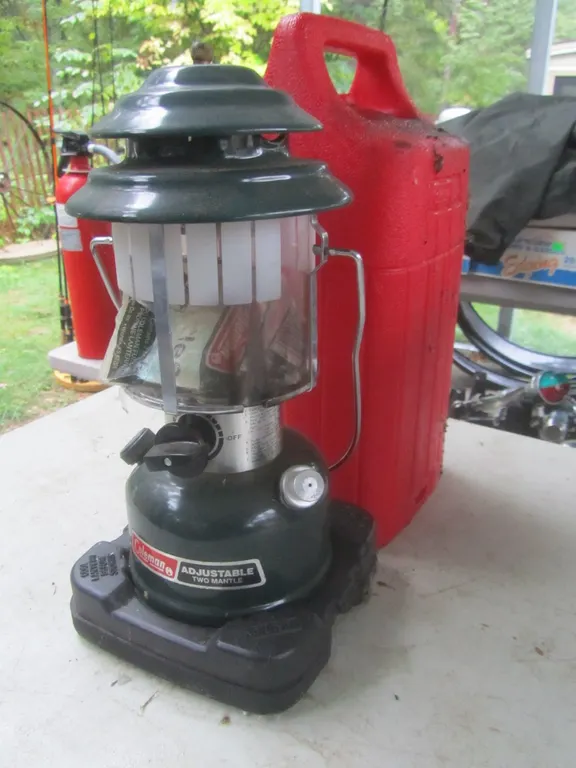 Coleman Lantern w/Lantern Case