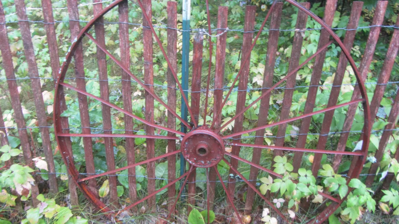 Metal Wagon Wheel