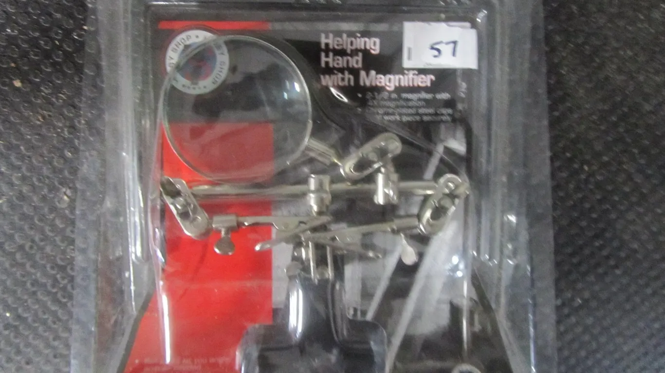 Hobby Shop Helping Hand w/Magnifier