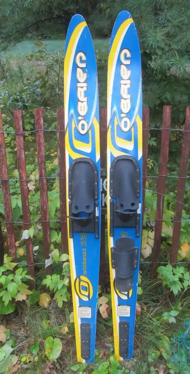 Pair Of O'Brien Traditional 173 Water Skis