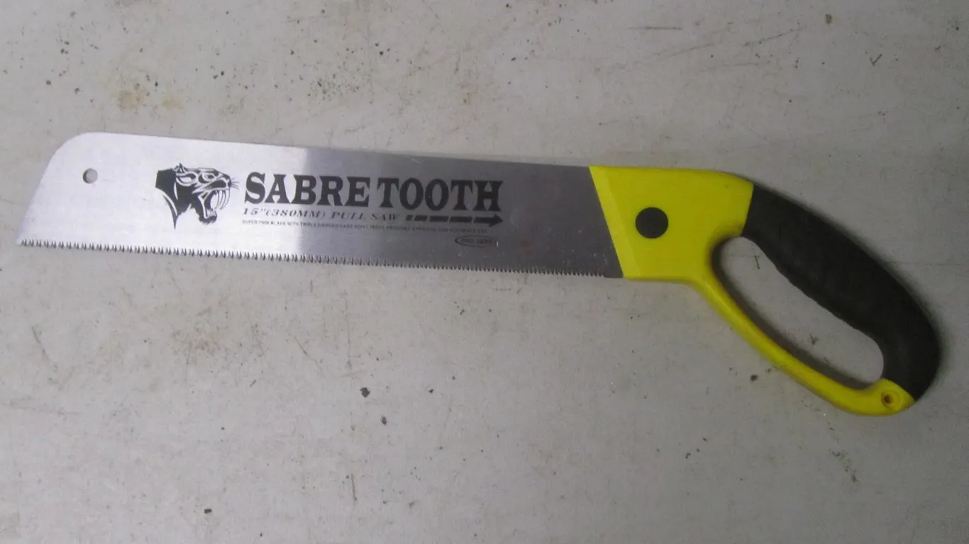 Sabertooth 15" Pull Saw
