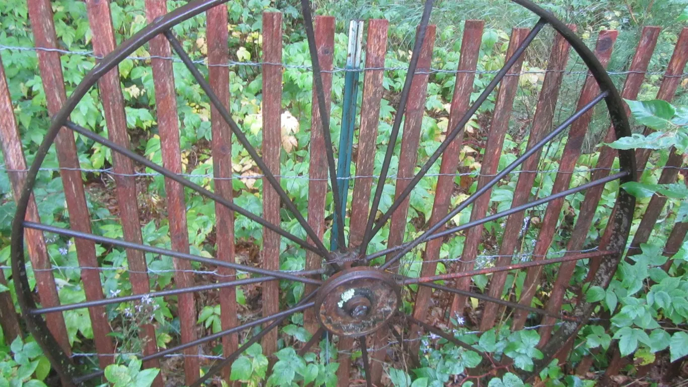 Antique Metal Wagon Wheel
