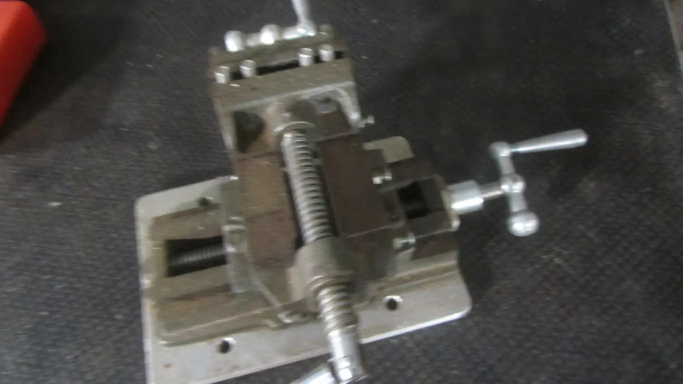 AMT 3" Cross Vise