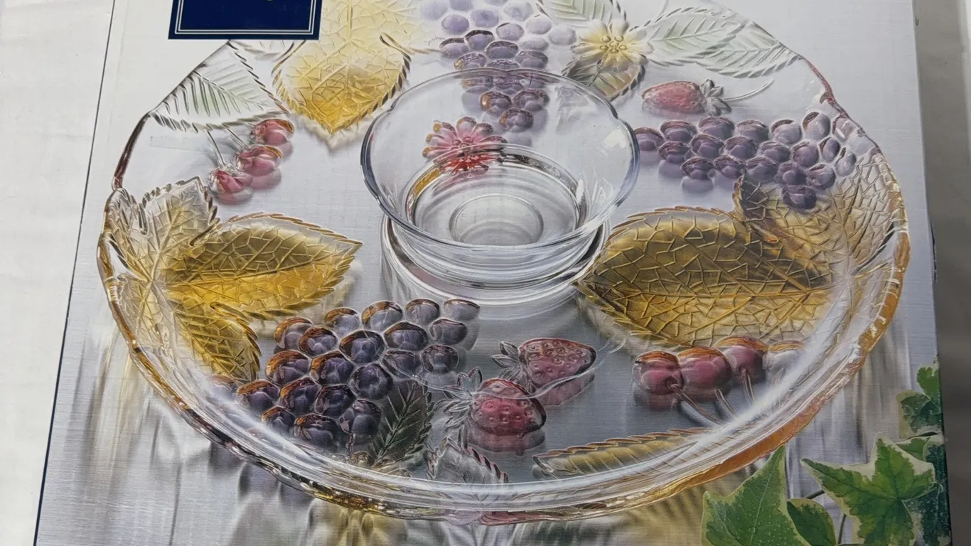 Mikasa Chablis glass chip and dip serving platter