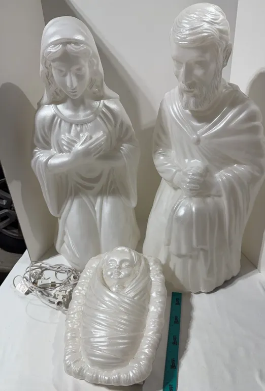 Vintage 3-piece pearly white Nativity blow mold set