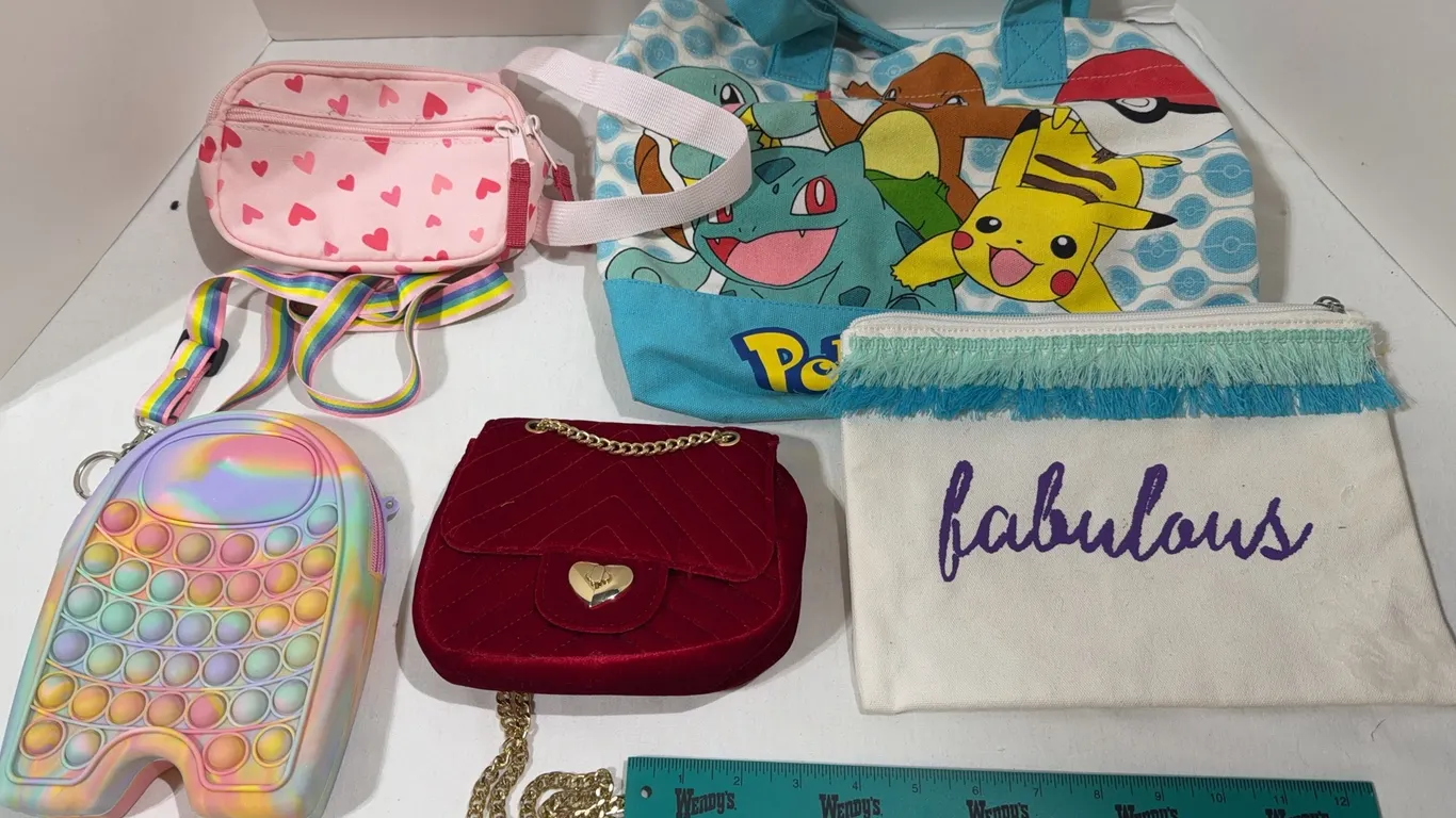 Assorted lot of handbags