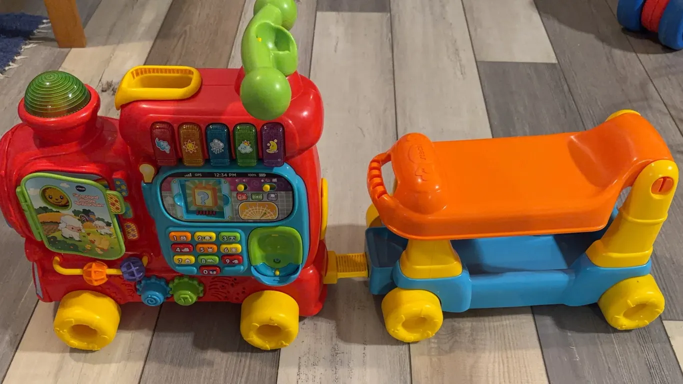 VTech Sit-to-Stand Ultimate Alphabet Train