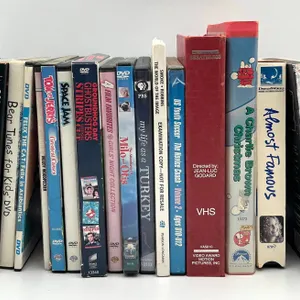 Lot DVDs & VHS: Kids, Comedy, Classics