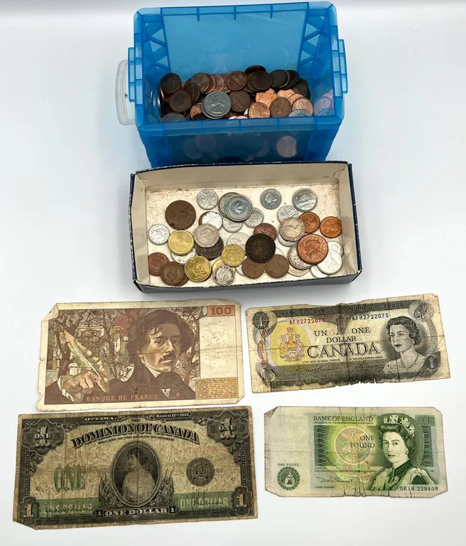 World Currency Notes and Coins Lot