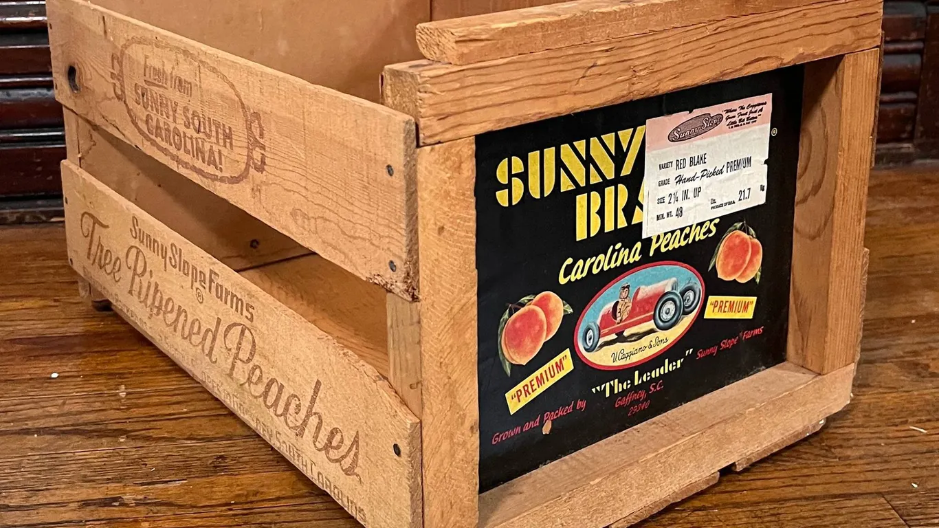 Sunny Slope Farms Carolina Peach Crate