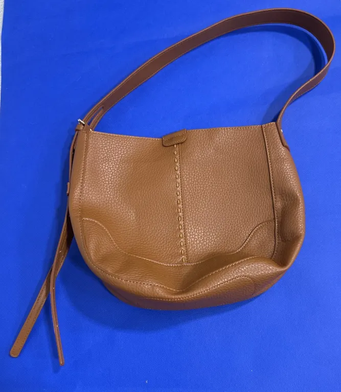Tan Leather Shoulder Bag With Zippered Interior Compartments