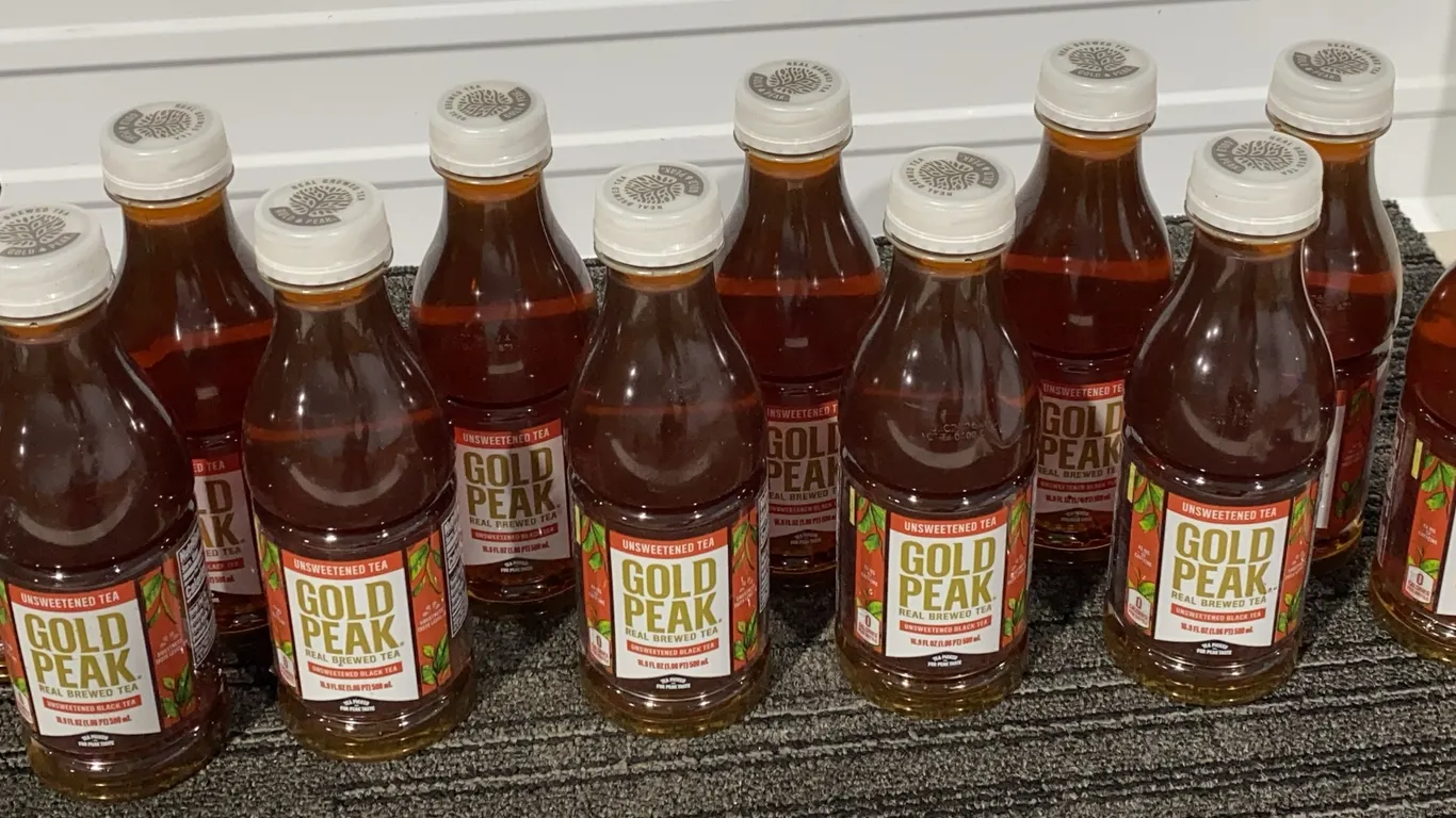 *NEW* Gold Peak Unsweetened Tea 16.9 fl oz, 12 Pack - Best By: 12/2026