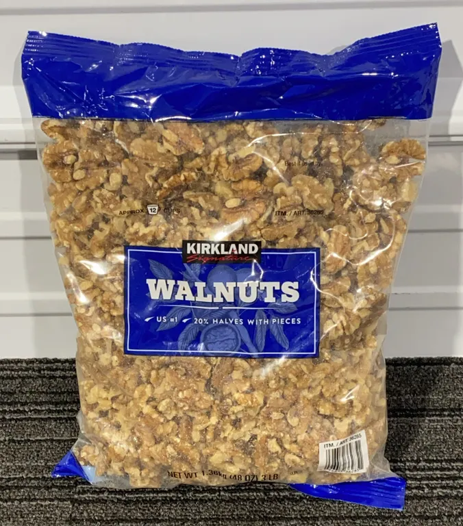 *NEW* Kirkland Signature Walnut Halves, 48 oz - Best By: 3/2027