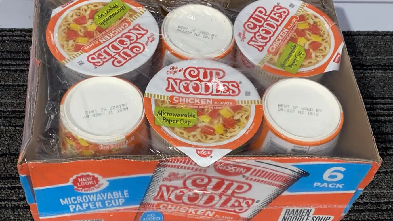 *NEW* Nissin Cup Noodles Chicken Flavor Ramen Noodle Soup, 6 Cups - Best By: 6/2027