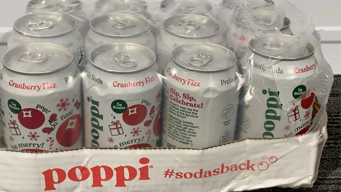 *NEW* Poppi Cranberry Fizz Prebiotic Soda, 12 Pack - Best By: 9/2026