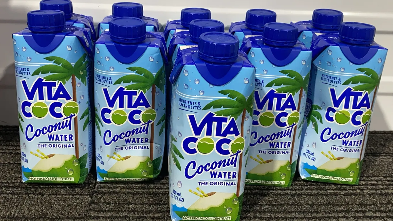 *NEW* Vita Coco Coconut Water, 11.1 fl oz Each, Qty 11 - Best By: 9/17/2026