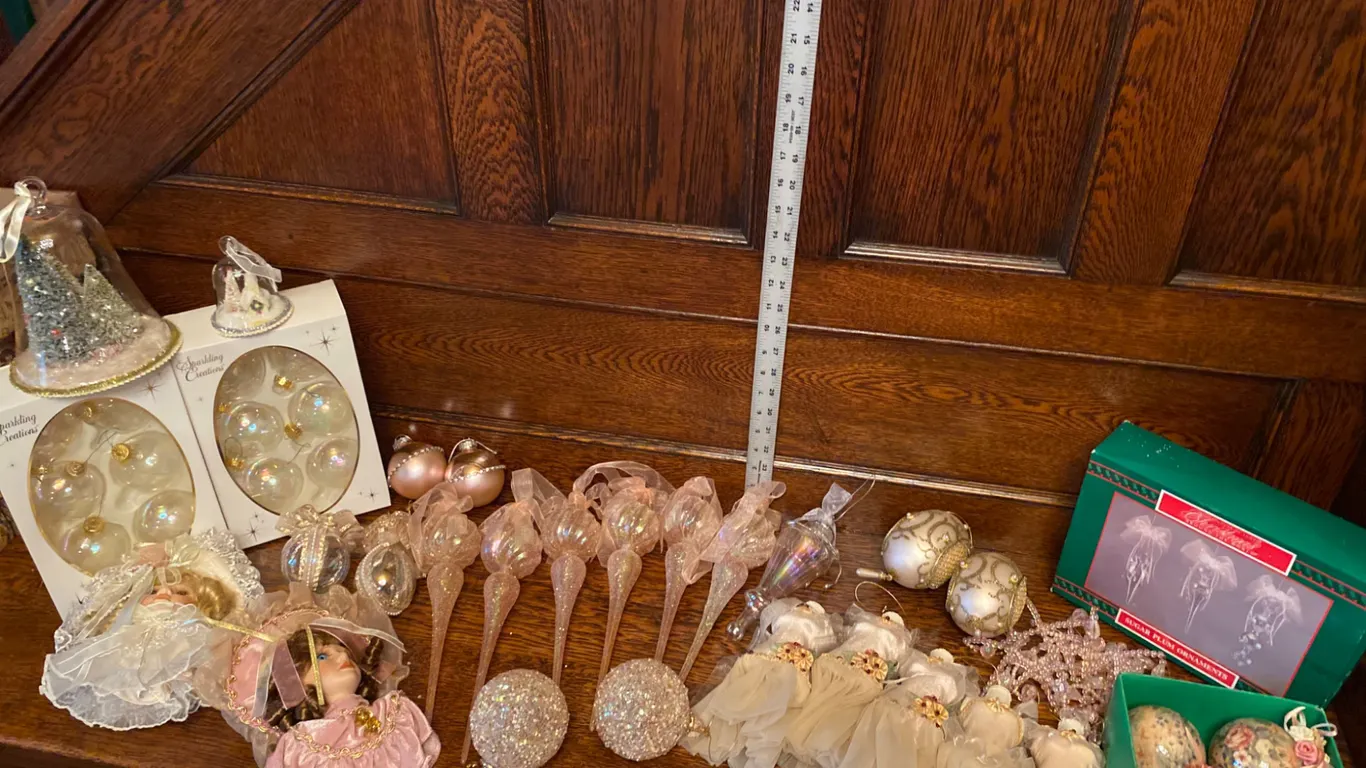 Vintage-Inspired Christmas Decorations