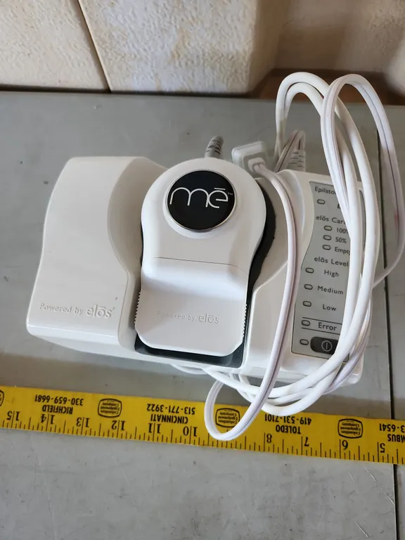 Powered By Elos Electric Shaver