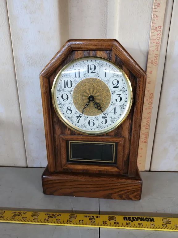 Battery Operated Mantle Clock 10"X5"X14.5"