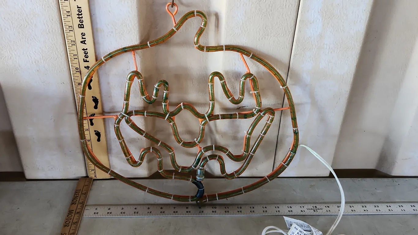 Rope Light Pumpkin W/Metal Frame 16.5"X14.5" Tested Works