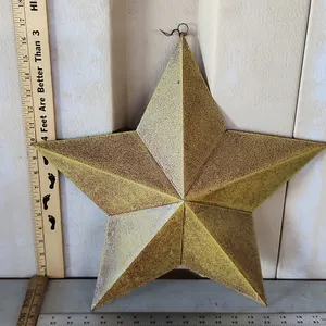 Metal Star Wall Decor 17"