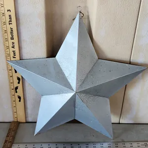 Metal Star Wall Decor 17"