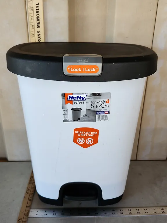 Hefty Select Lockable Step On 7 Gal. Trash Can