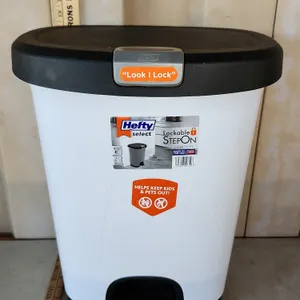 Hefty Select Lockable Step On 7 Gal. Trash Can