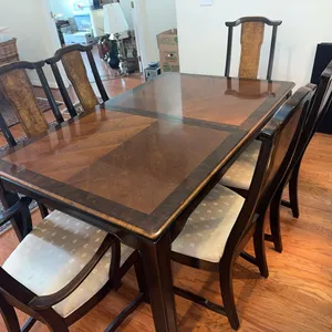 Gorgeous Broyhill Asian inspired  dining room table, six chairs, leaves and pads.