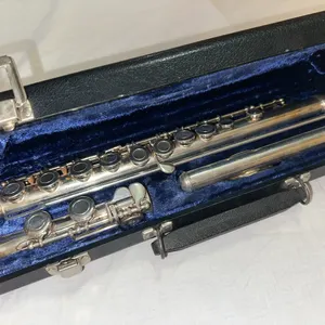 Armstrong flute with case