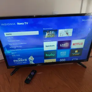 32” ROKU TV w/remote