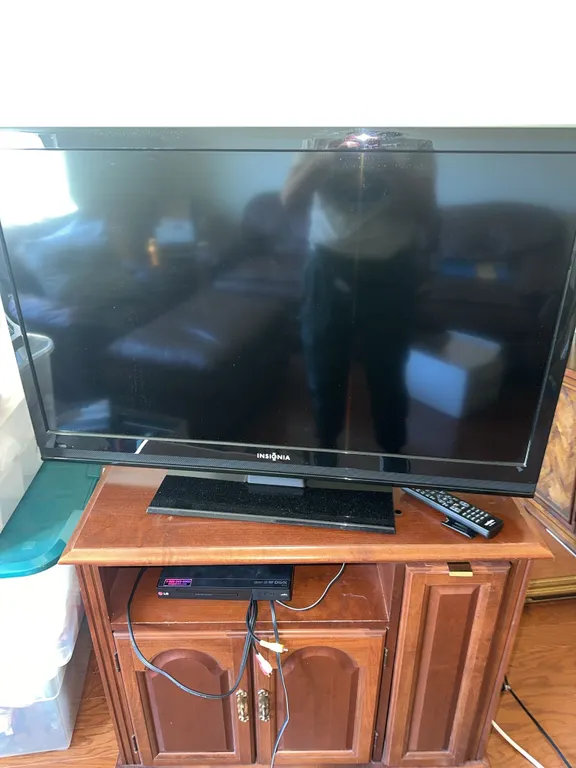 Flatscreen TV – 39 inches