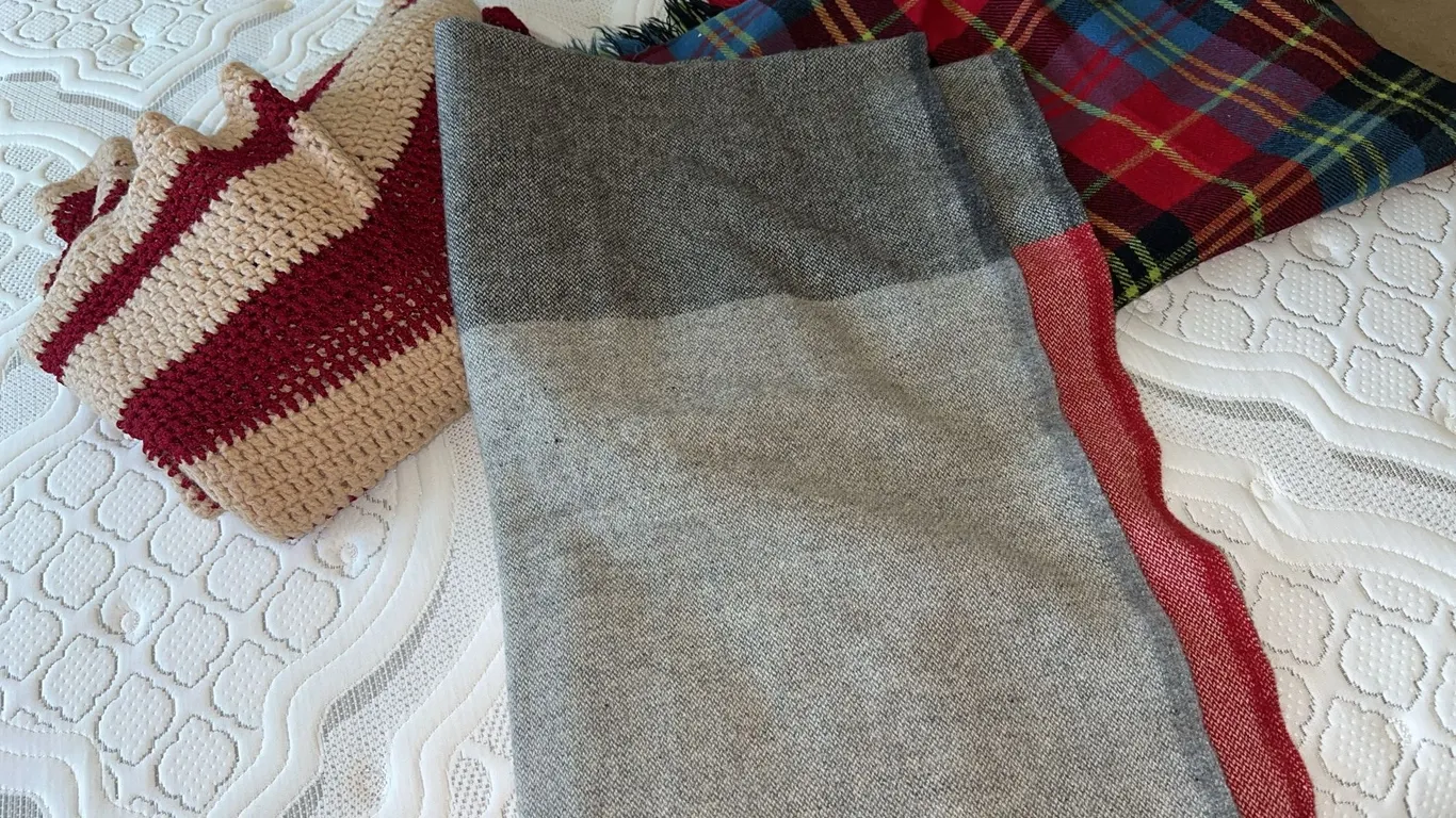 Vintage blankets – FARIBAULT etc.