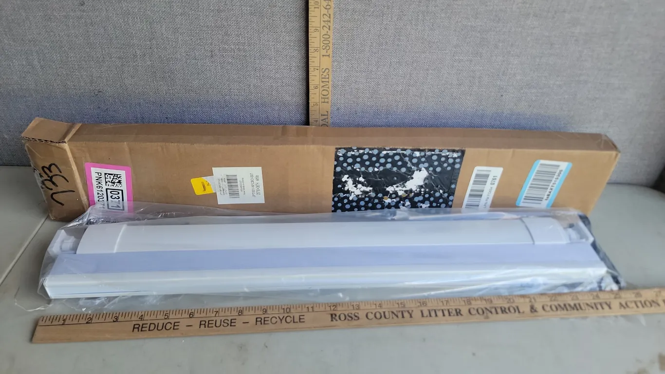 Cordless Cellular Shades 25''X36'' White