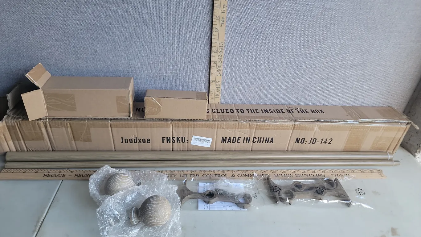 38''-72'' Oak Grain Curtain Rod Set
