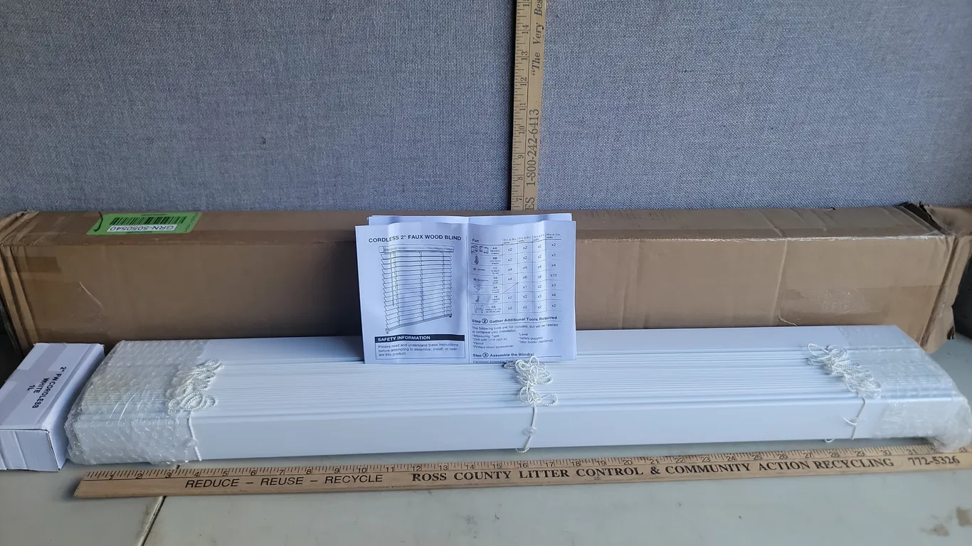 2'' Cordless Blinds 32.5''X48'' White