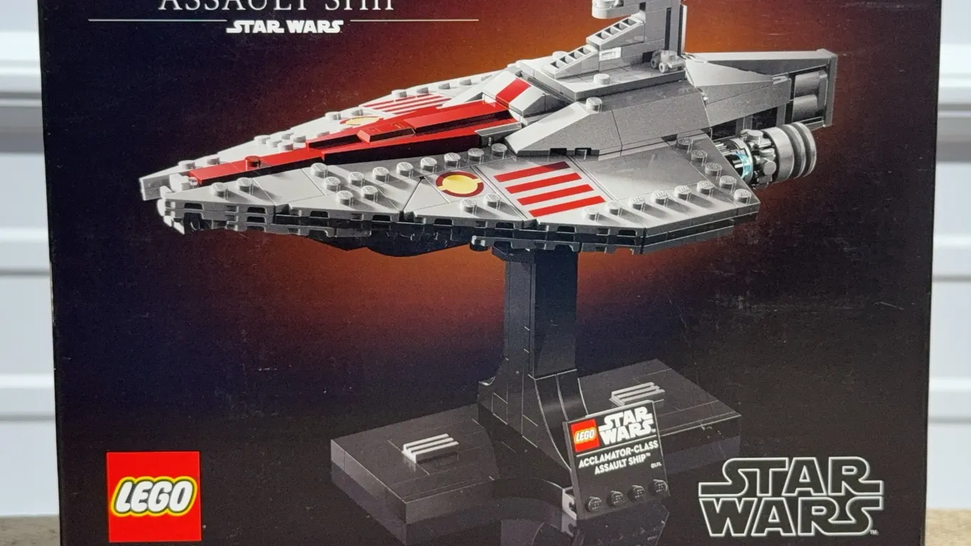 *NEW* LEGO Star Wars Acclamator-Class Assault Ship w/ Display Stand (75404)