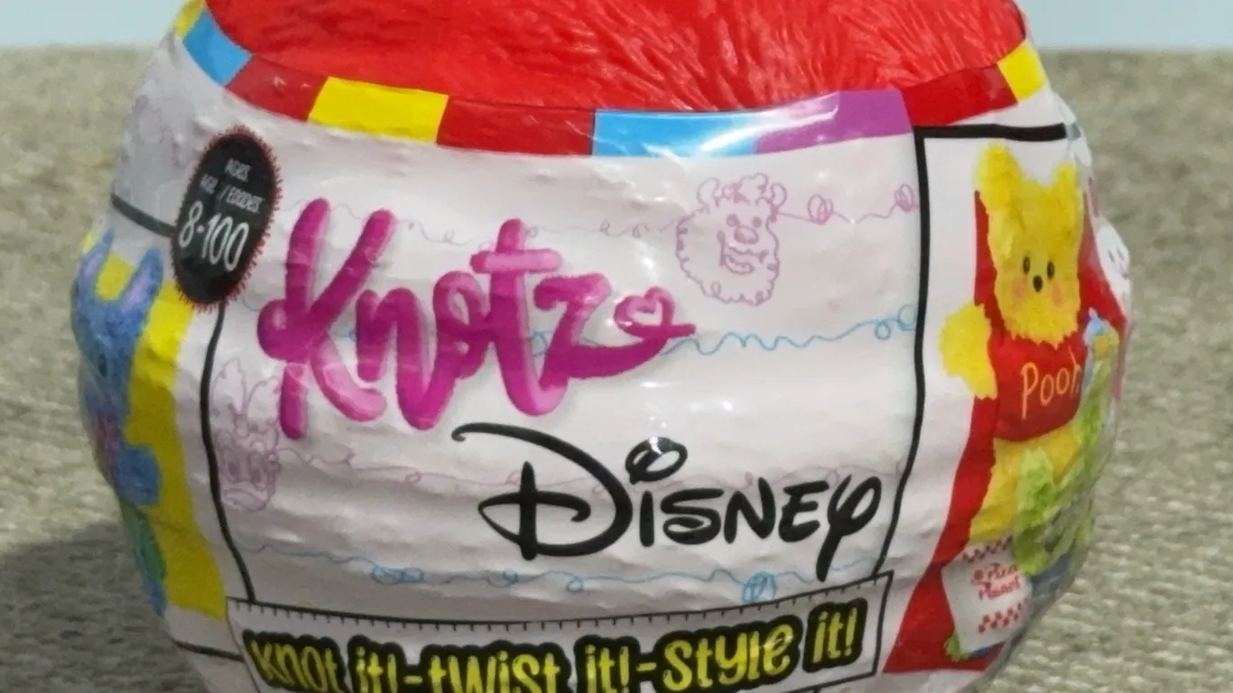*NEW* Just Play Disney Knotz