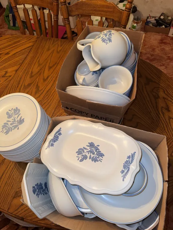 Large Matching kitchen stone wear, glass wear lot