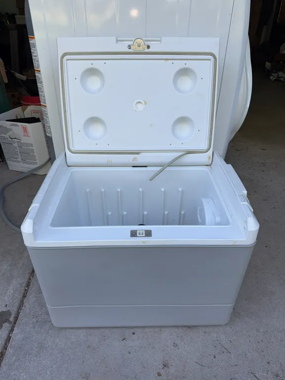 Electric Coleman cooler